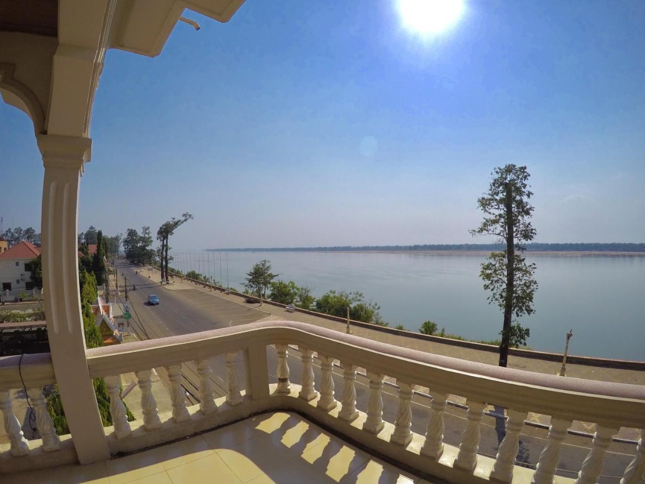 Hengheng II Guest House Kratie Eksteriør billede