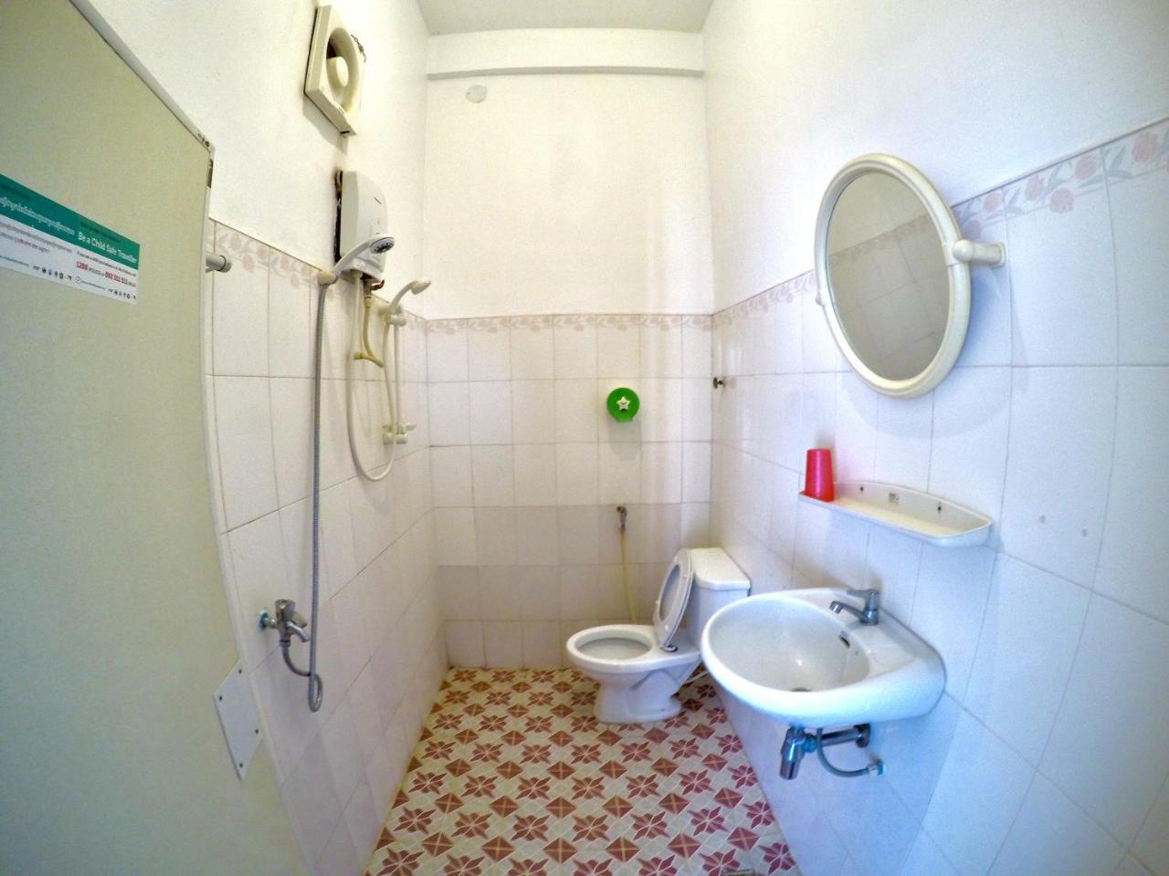 Hengheng II Guest House Kratie Eksteriør billede