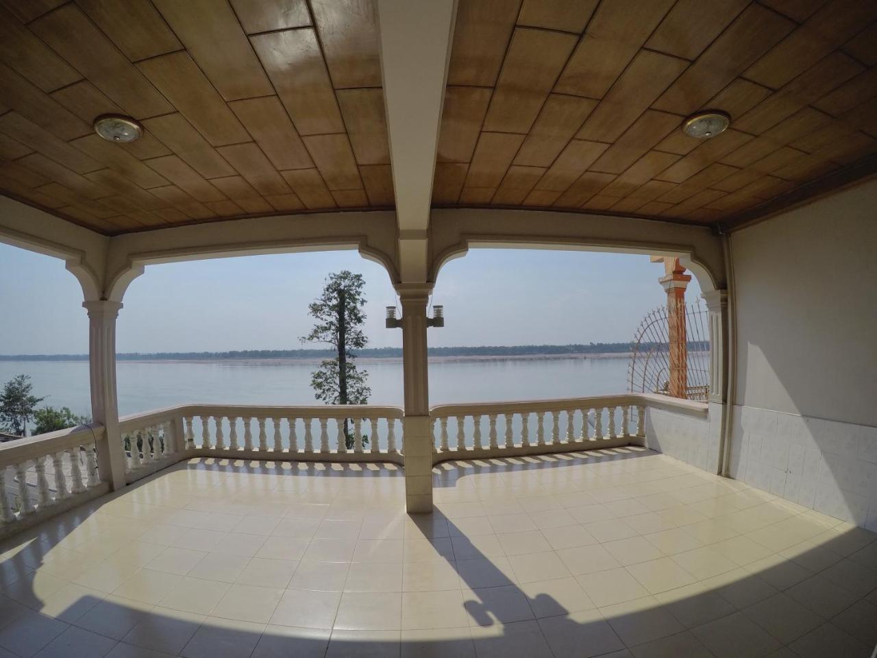 Hengheng II Guest House Kratie Eksteriør billede